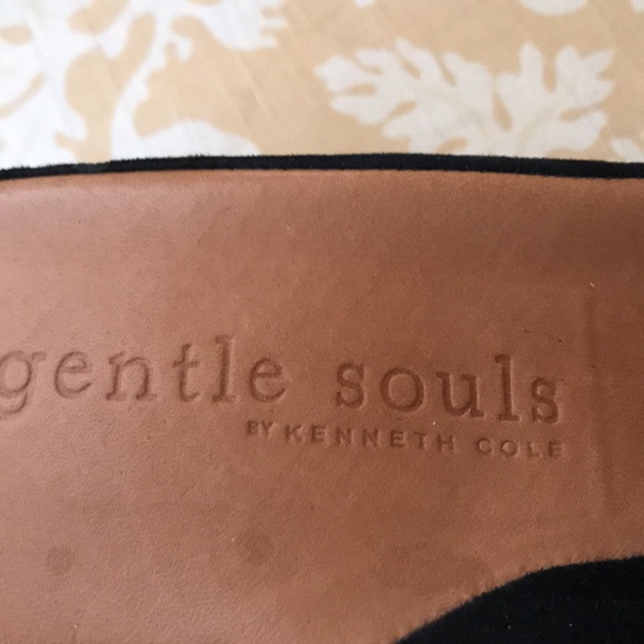 Like NEW Gentle Souls/Kenneth Cole Black Leather Platform Shoes - Picture 6 of 8